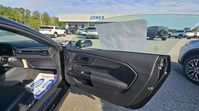 2025 Ford Mustang Dark Horse