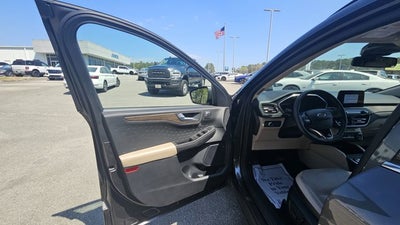 2020 Ford Escape Titanium Hybrid