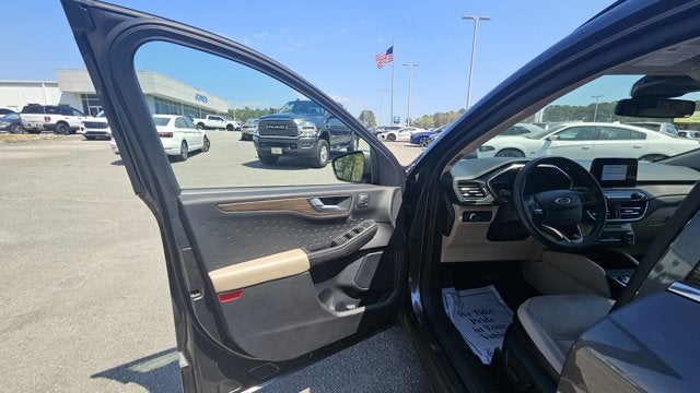 2020 Ford Escape Titanium Hybrid