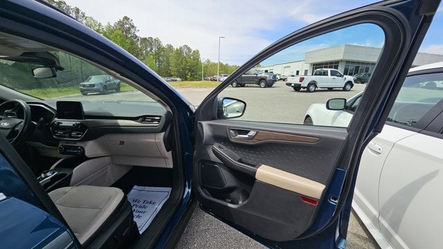 2020 Ford Escape Titanium Hybrid