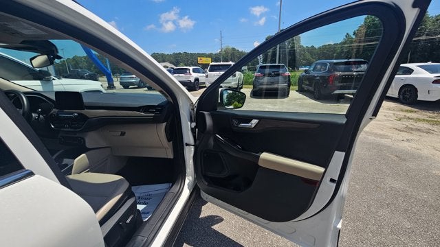 2020 Ford Escape Titanium Hybrid