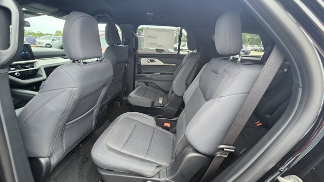 2027 Ford Explorer Active w/200A Pkg