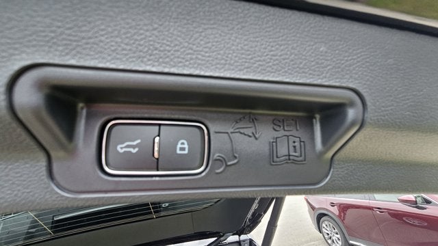2027 Ford Explorer Active w/200A Pkg