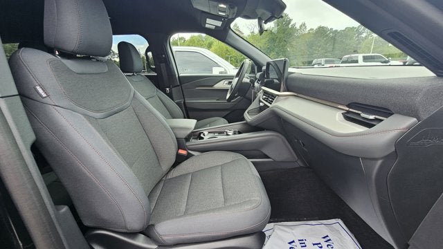 2027 Ford Explorer Active w/200A Pkg