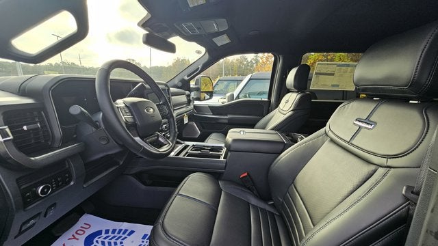 2026 Ford Super Duty F-350 SRW F-350® Platinum®