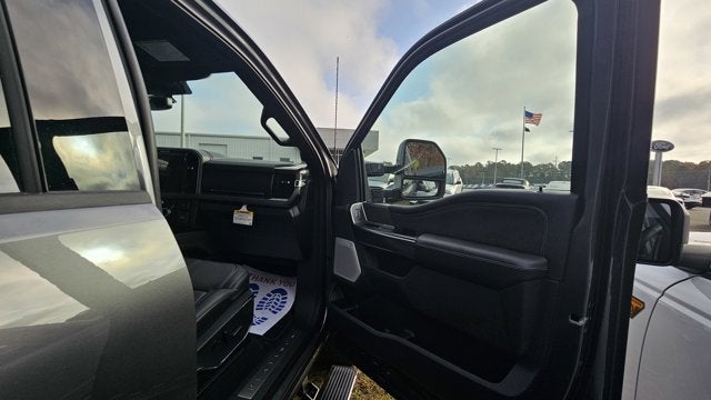 2026 Ford Super Duty F-350 SRW F-350® Platinum®