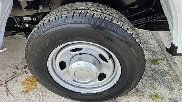 2025 Ford Super Duty F-350 SRW XL