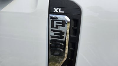 2025 Ford Super Duty F-350 SRW XL