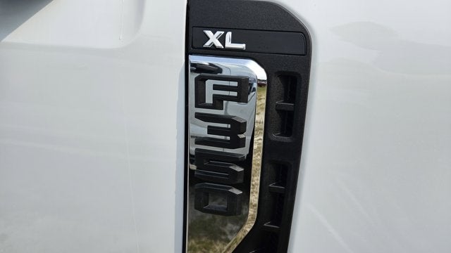 2025 Ford Super Duty F-350 SRW XL