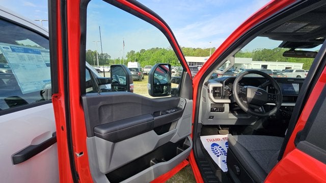 2025 Ford Super Duty F-350 SRW XL