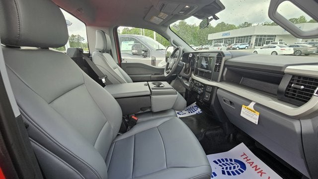 2025 Ford Super Duty F-350 SRW XL