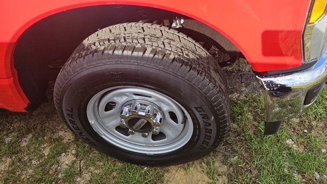 2025 Ford Super Duty F-350 SRW XL