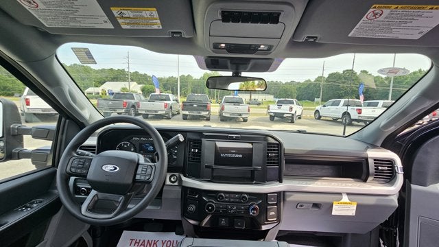 2025 Ford Super Duty F-350 SRW XL