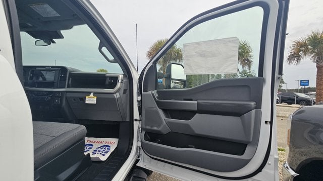 2025 Ford Super Duty F-350 SRW XL