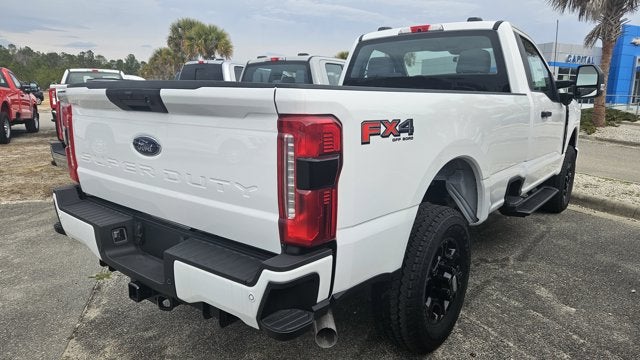 2025 Ford Super Duty F-350 SRW XL
