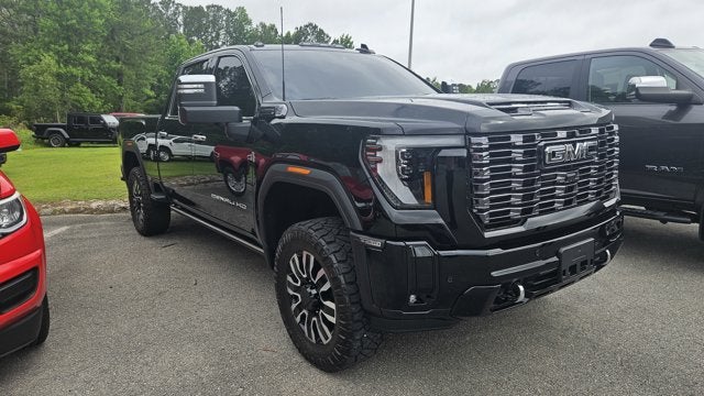 2025 GMC Sierra 4WD Crew Cab Long Box Denali Ultimate's photo
