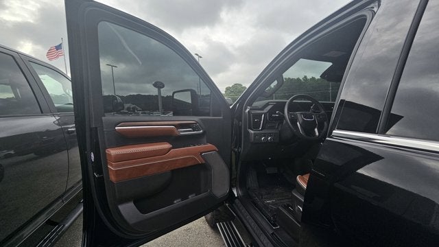 2025 GMC Sierra 2500HD Denali Ultimate