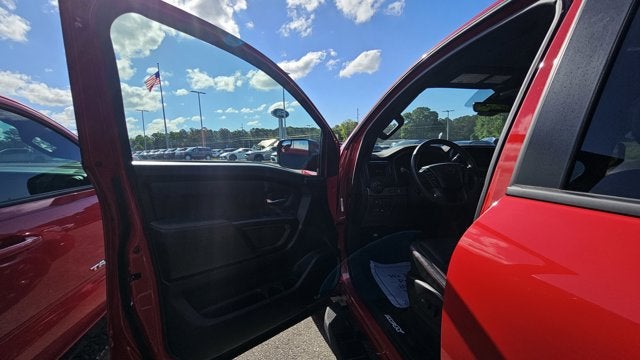 2024 Nissan Titan PRO-4X