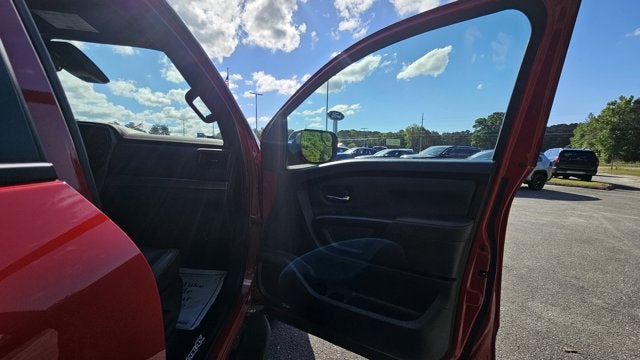 2024 Nissan Titan PRO-4X