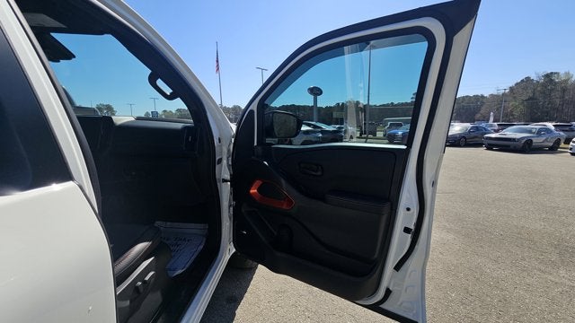 2026 Nissan Frontier PRO-4X w/R Package