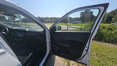 2023 Nissan Kicks S
