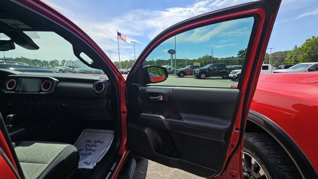 2022 Toyota Tacoma 2WD SR