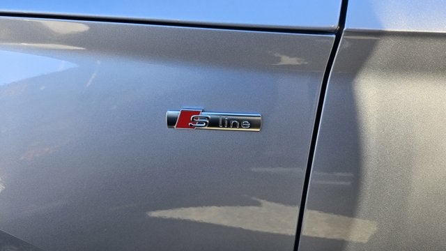 2022 Audi Q5 S line Premium