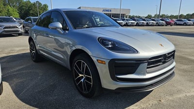 2023 Porsche Macan Base